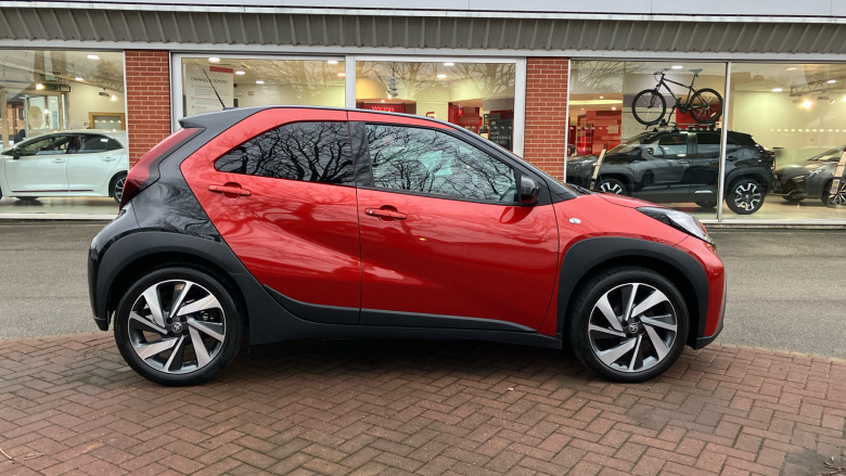 Toyota Aygo X 1.0 VVT-i Edge 5dr Petrol Hatchback